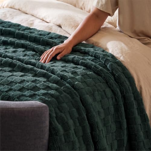 Checkered Soft Cozy King Size Blankets for Bed (Dark Green / King (108" X 90"))
