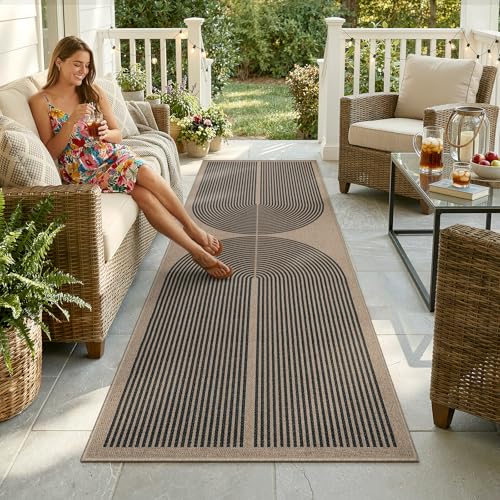 Modern Rainbow 2x8 Runner Rug (2'6" x 8' (Runner) / Nature/Black Rainbow)