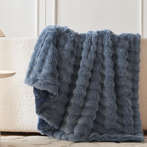 Soft Bubble Faux Fur Throw Blanket (Cationic Dark Blue / 60“x80”)