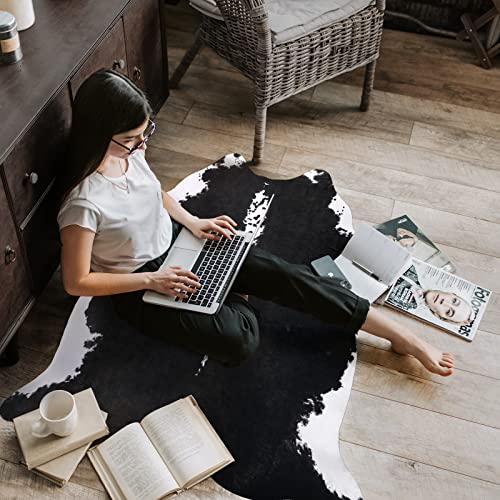 Faux Cowhide Rug (5'2" X 6'3" (Irregular) / Black)