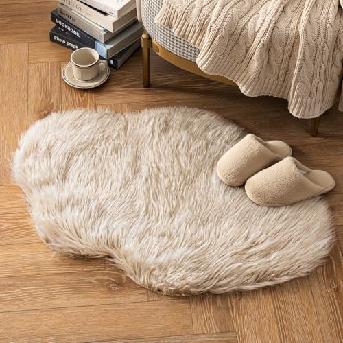Fluffy Area Rug 2'x3' Cloud Faux Fur Sheepskin Rug for Bedroom Beige (2' x 3' (Cloud) / Beige)