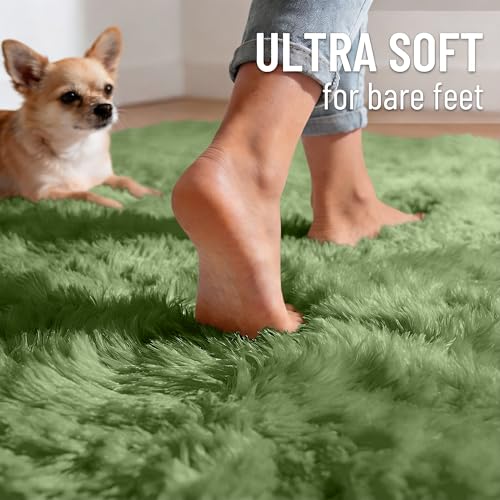 2x3 Machine Washable Small Bedside Rug (2x3 Ft / Green)