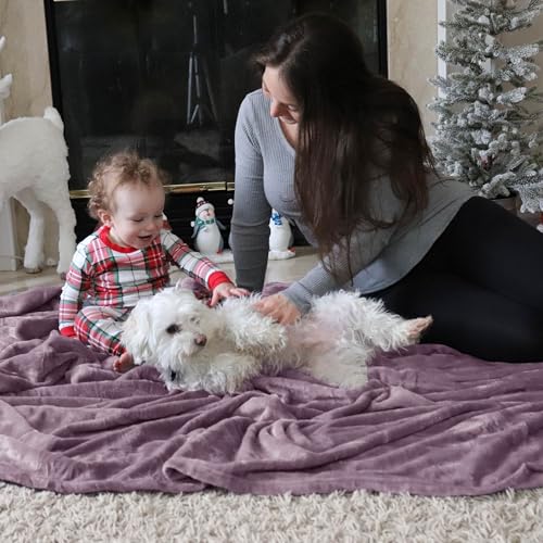 GentleSoft Fleece Throw Blanket for Couch Lavender (Lavender / Throw (50" X 60"))