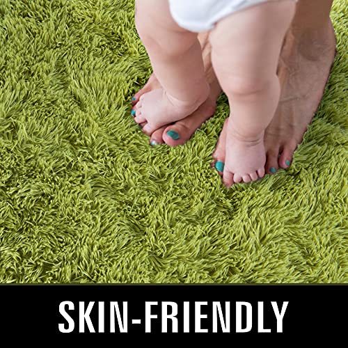 Super Soft Shaggy Rugs Fluffy Carpets (4 ft x 5.9 ft / Green)