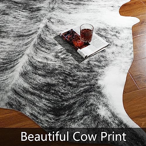 Western Faux Cowhide Rug (6'3" x 5'2" (6.2"×5.2 ft) / Black / Grey)
