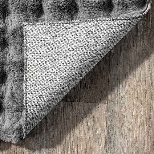 Jeni Dark Grey Checkered Washable Runner Rug (Jeni Dark Grey / 2'6" x 6' (Rectangular))
