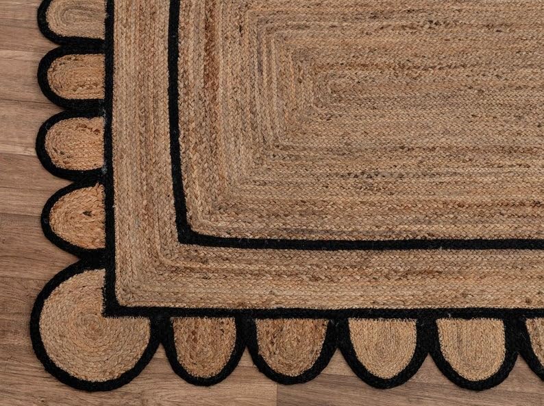 Scalloped Natural Jute Area Rug for Bedroom Living Room (Black / 2' x 4' (Scalloped))