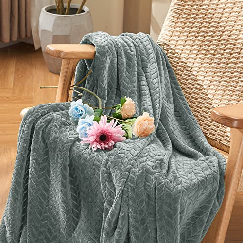 Grey Fleece King Blanket for Bed (Light Grey / King/Cal King-90x108 IN)